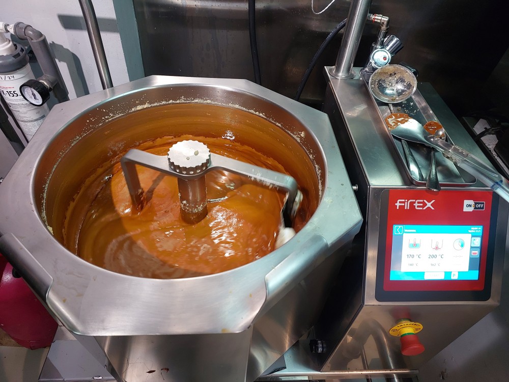 Caramel Made Easy. Why Firex Cucimix Beats Manual Cooking