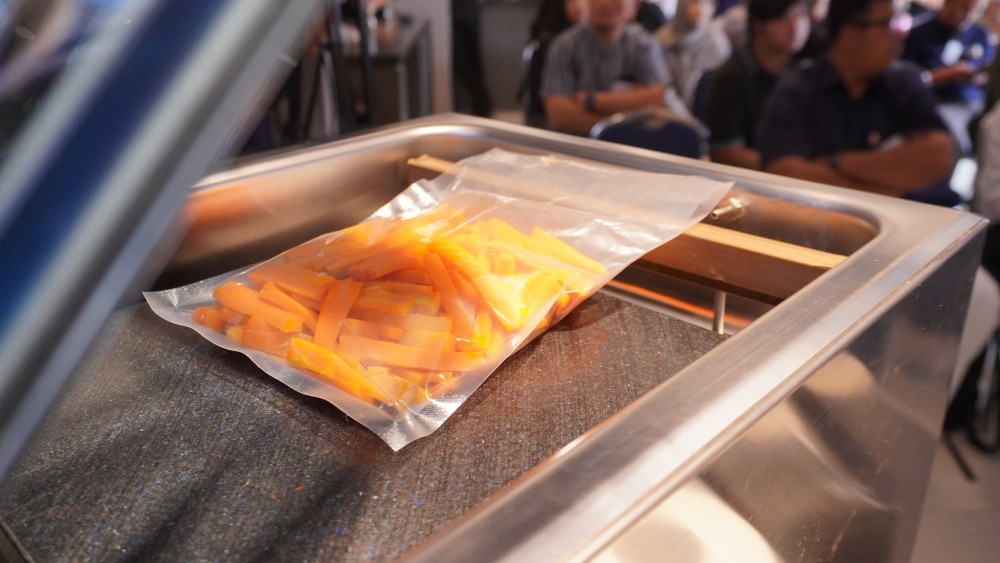 Cut Food Waste in Professional Kitchens with Vacuum Technology and Portion Control
